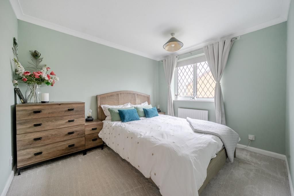 Property photo 2 of 20 Bedroom