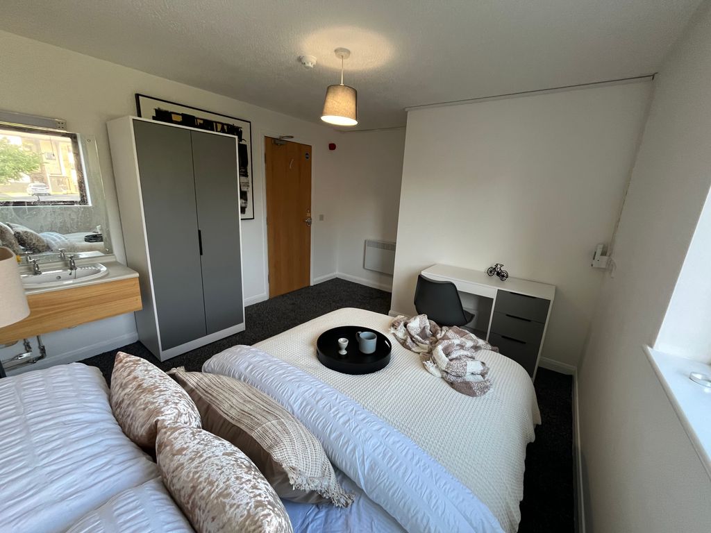 Property photo 1 of 4