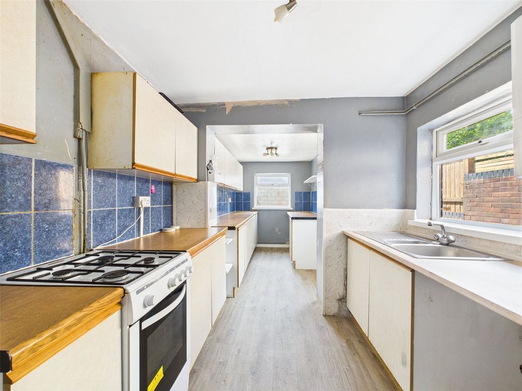 Property photo 3 of 11 Picture No. 06