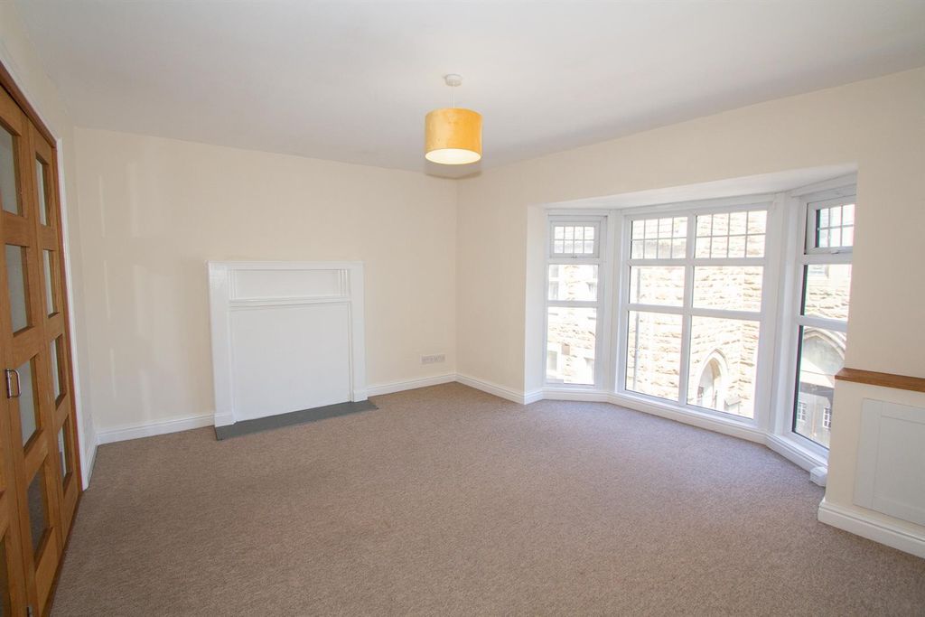 Property photo 3 of 16 3 Lounge 1.Jpg