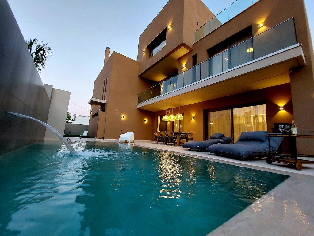 Property photo 1 of 30