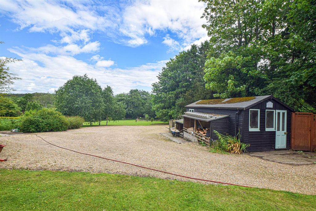 Property photo 3 of 44