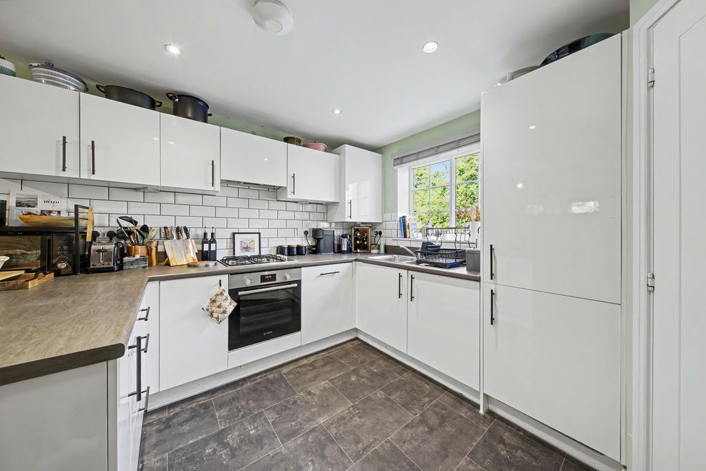 Property photo 2 of 30 Kitchen Diner