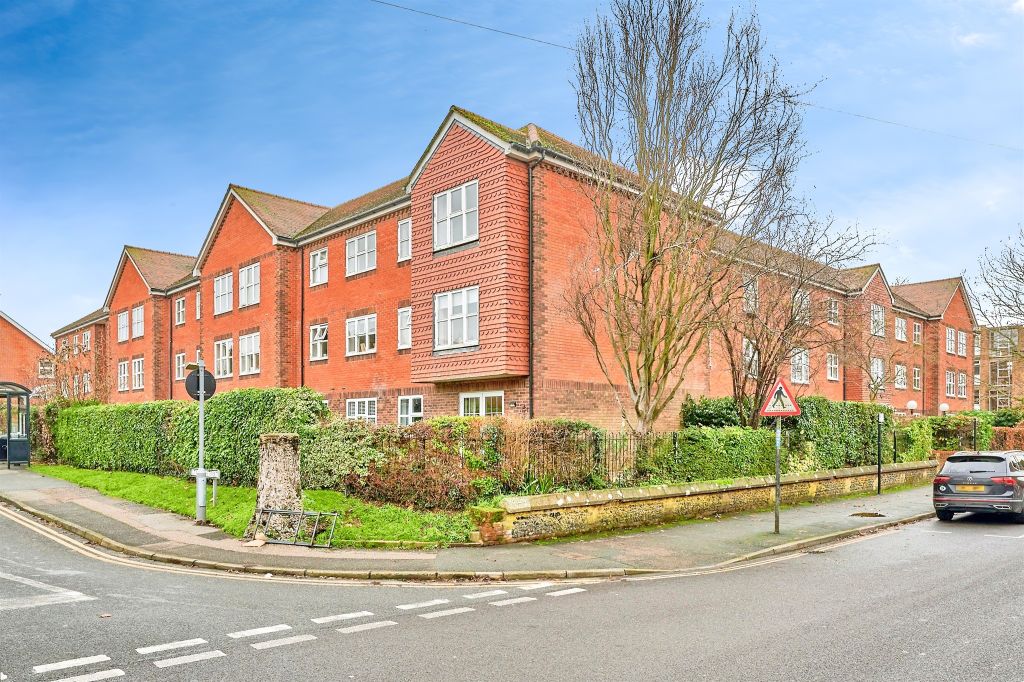 Property photo 1 of 12