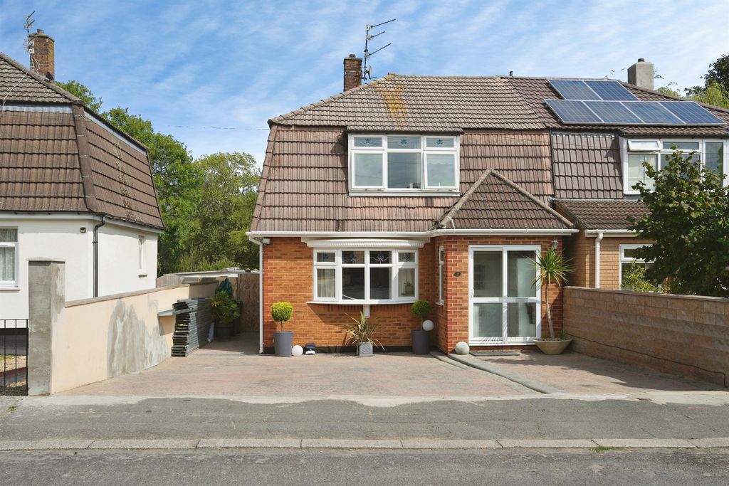 Property photo 1 of 17