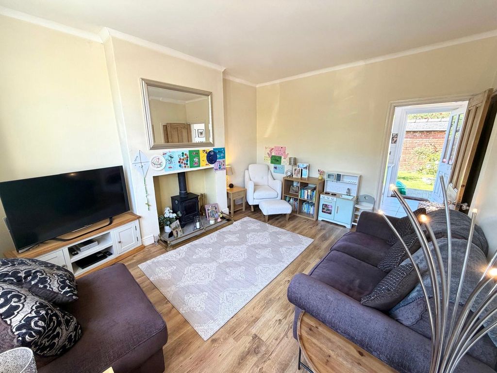 Property photo 2 of 17 Picture No. 29