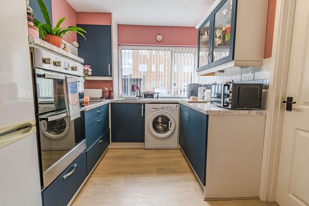 Property photo 3 of 16 Kitchen