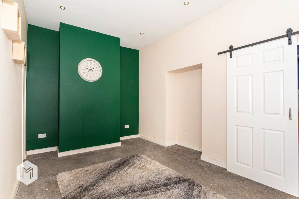 Property photo 2 of 18 Picture No. 34