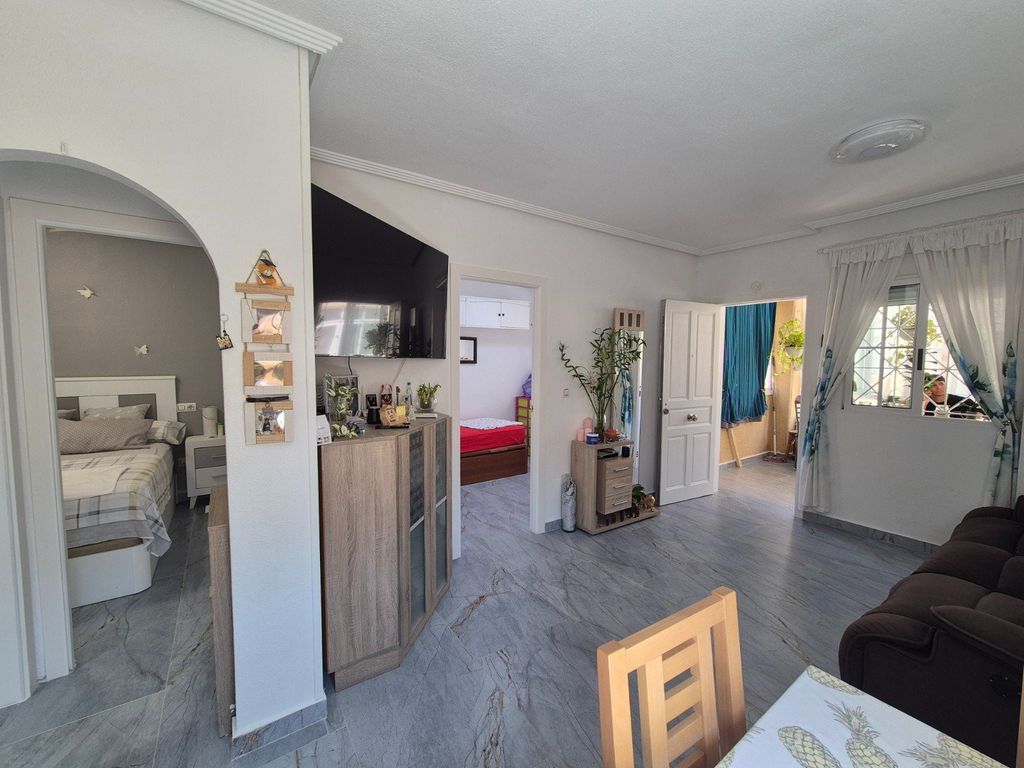 Property photo 1 of 34