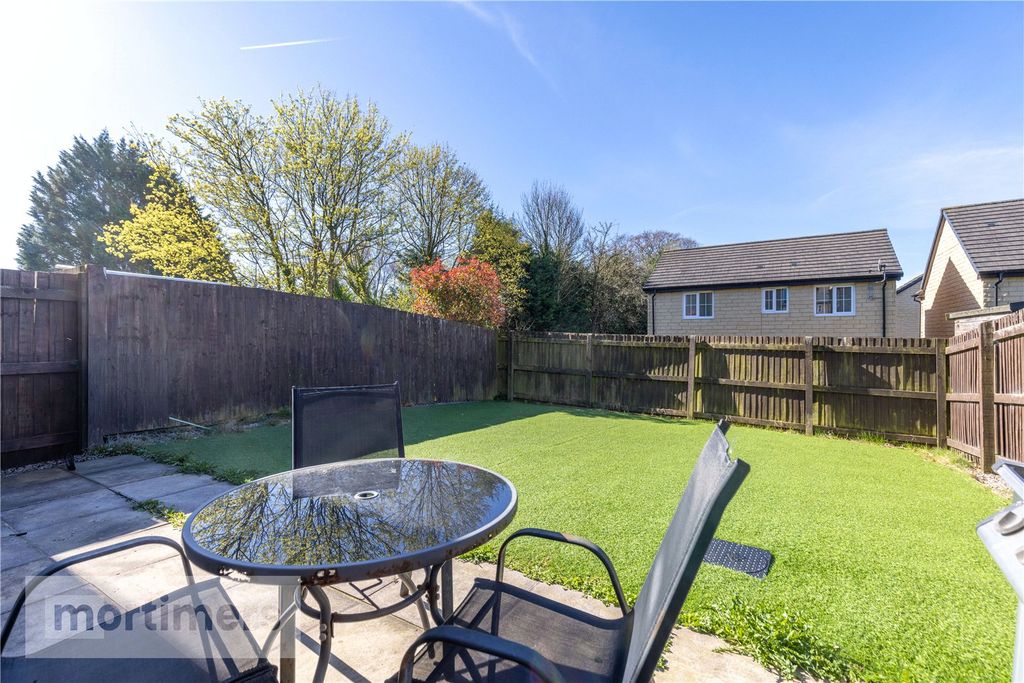 Property photo 2 of 19 Garden