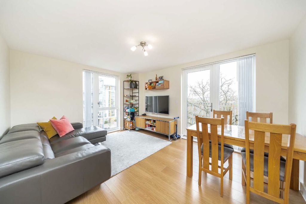 Property photo 3 of 7