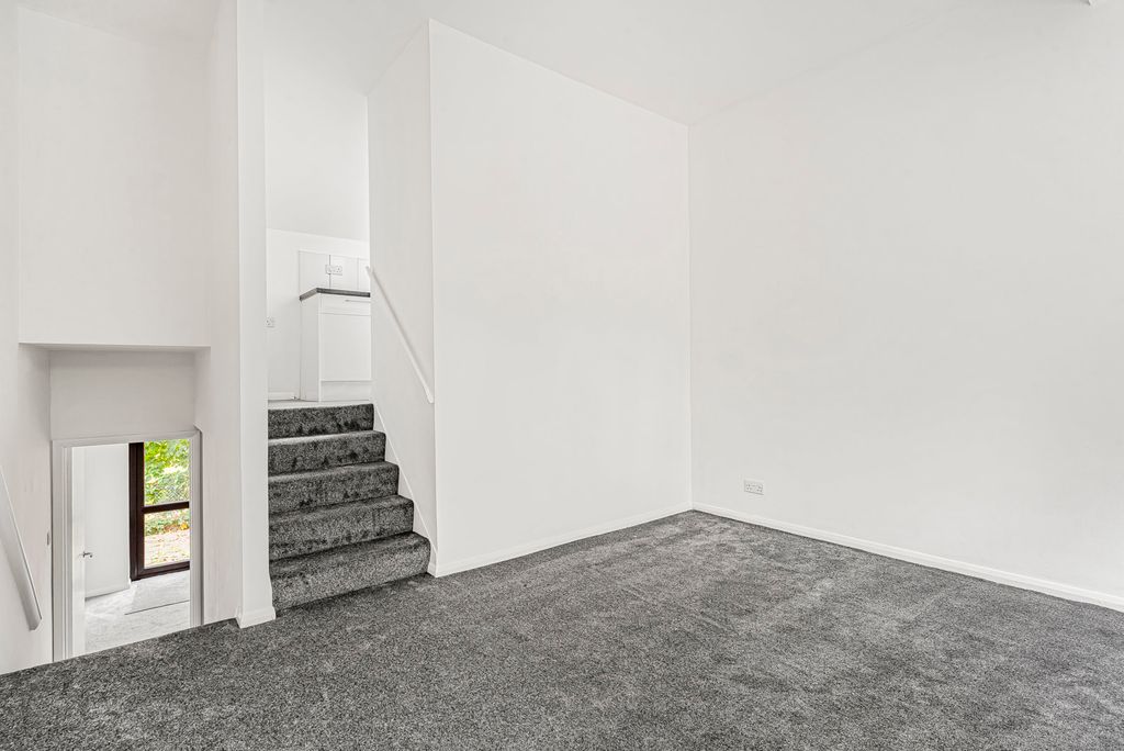 Property photo 1 of 18 Reception Room