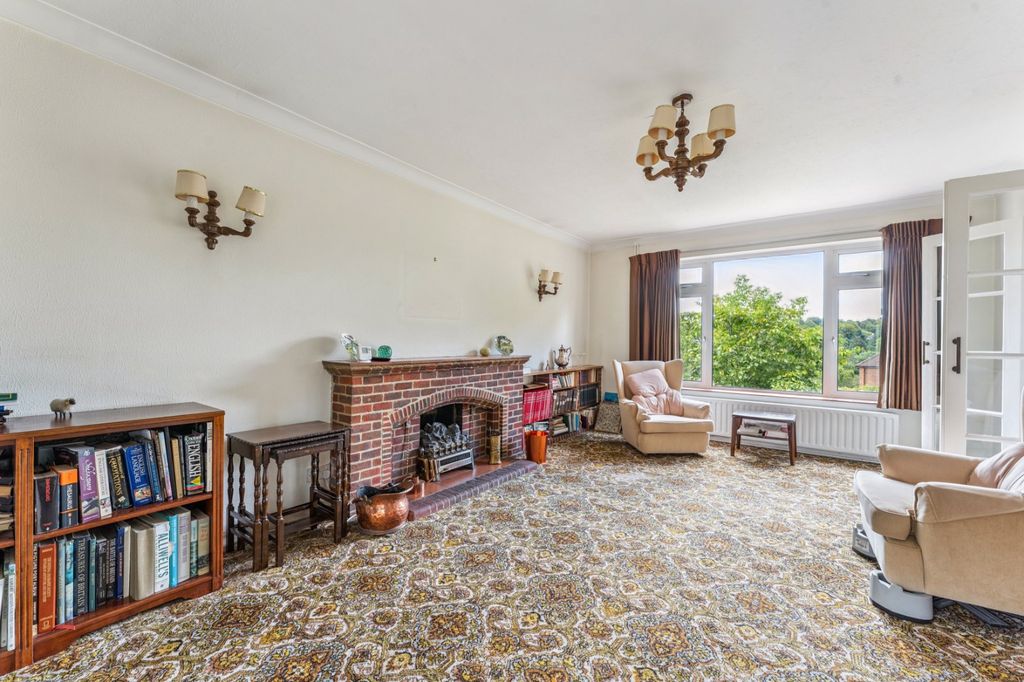 Property photo 3 of 30 Sitting Room