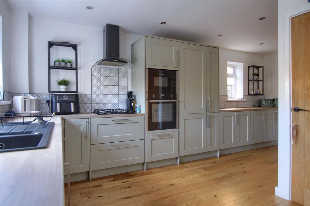 Property photo 2 of 16 Gz7.Jpg