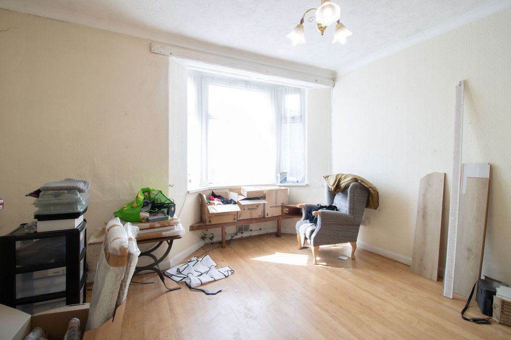Additional image 6 of 3 bed flat for saleDanygraig Road, Risca NP11