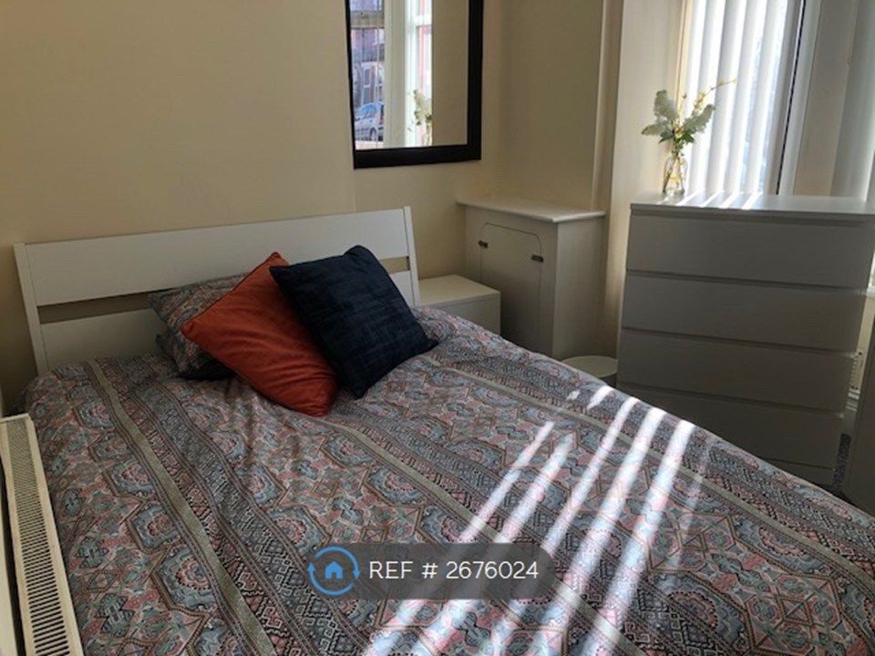 Property photo 3 of 4 One Of The Seven Bedrooms Available