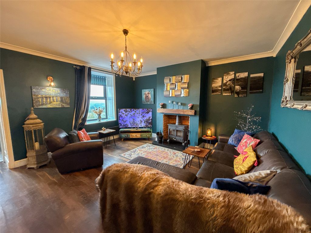 Property photo 2 of 50 Snug