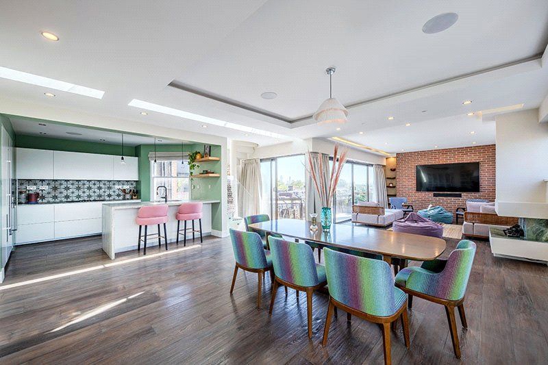 Property photo 1 of 9 Reception/Kitchen