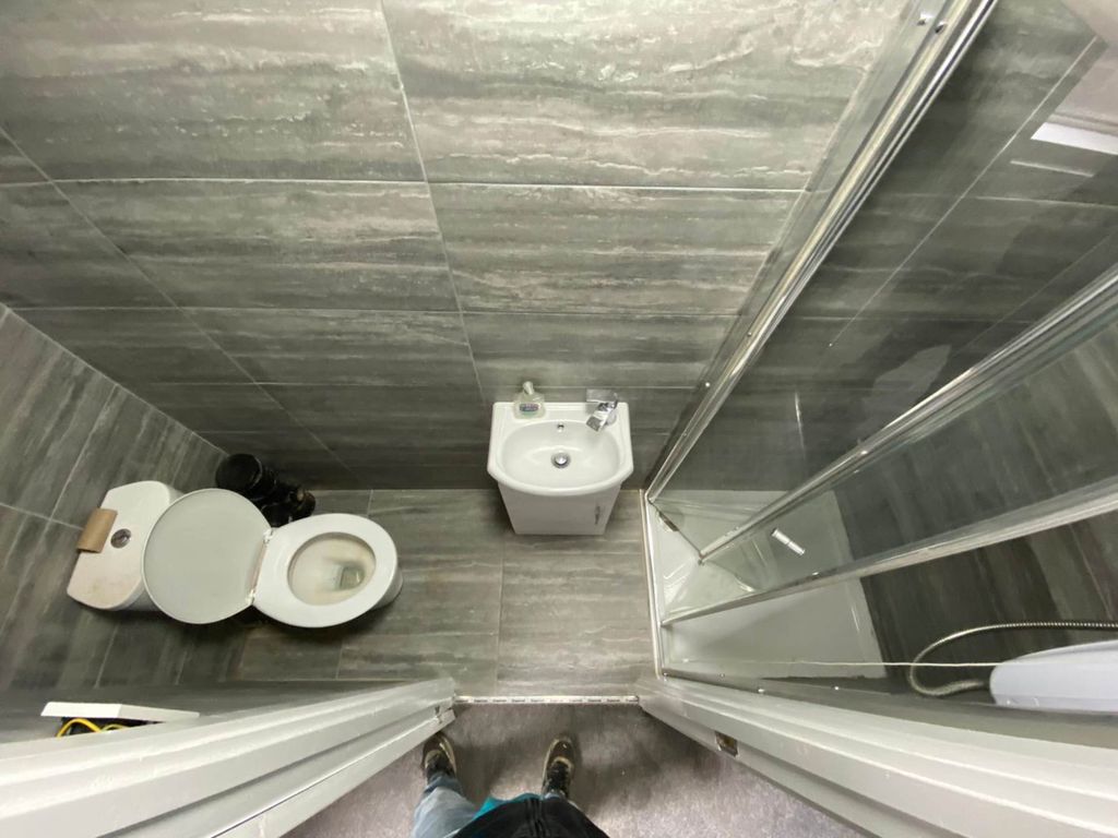 Property photo 1 of 2