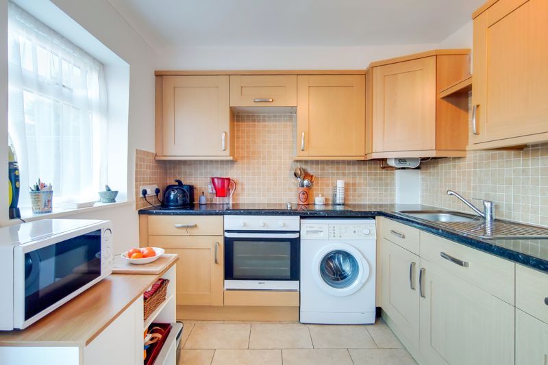 Property photo 3 of 10 Photo 5