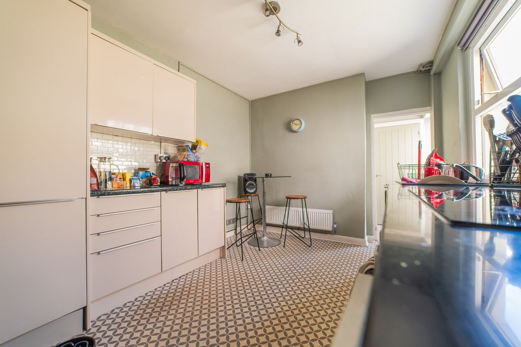 Property photo 2 of 10 Call 02920 454555 To Secure Your Viewing_8