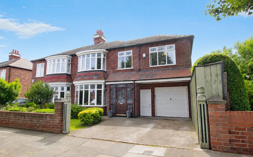 Property photo 1 of 27