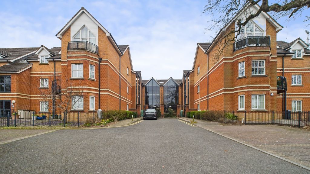 Property photo 1 of 16 2060270