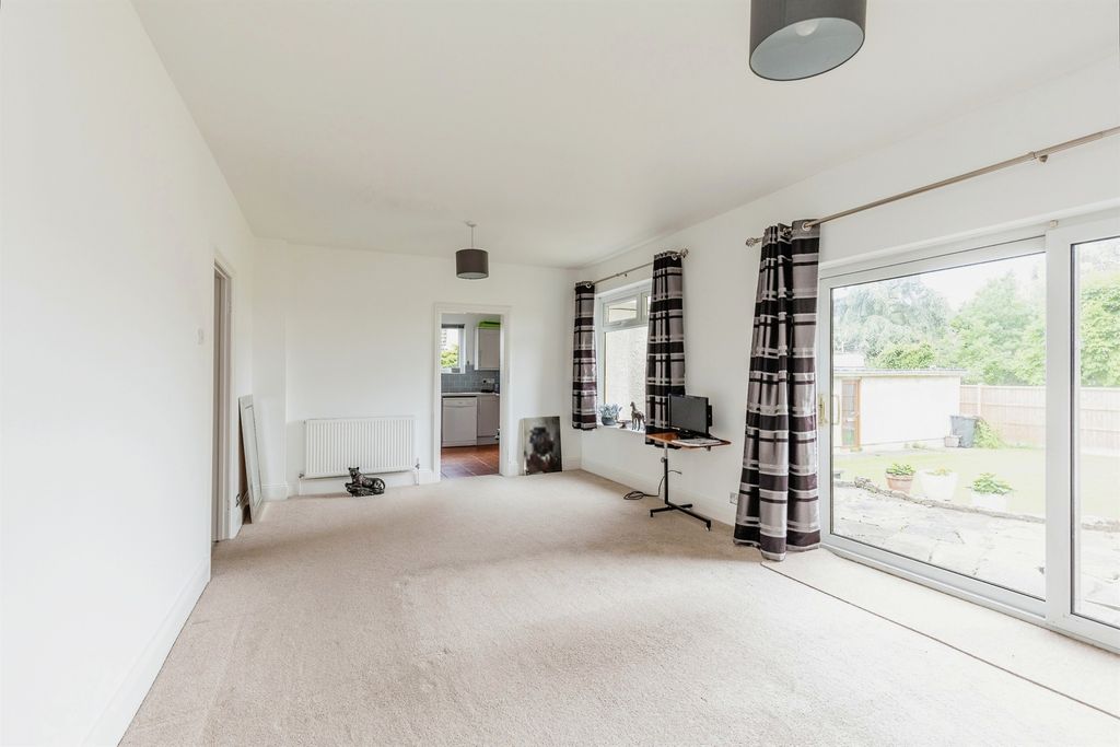 Property photo 3 of 14