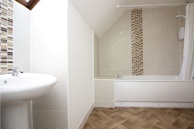 Property photo 2 of 8 Bathroom