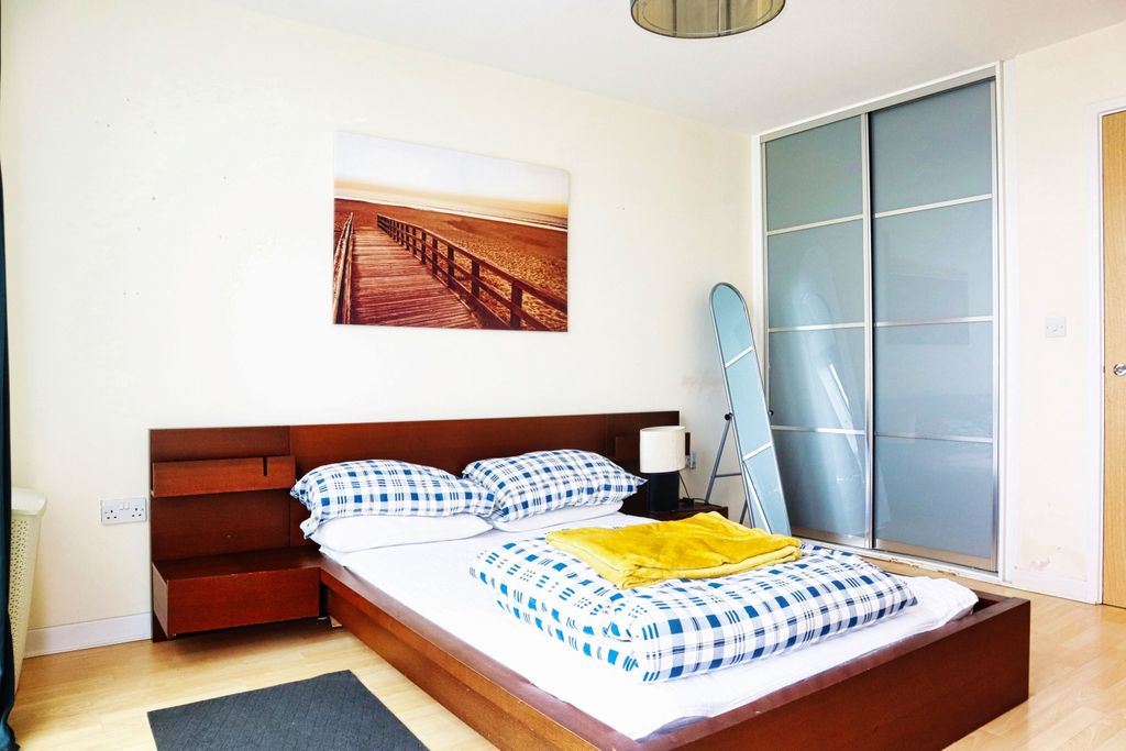 Property photo 2 of 7 Bedroom