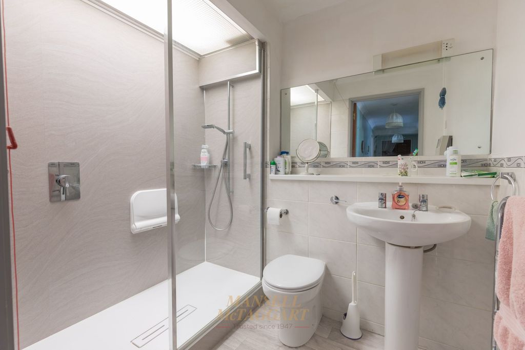 Additional image 8 of 2 bed flat for saleFairfield Road, East Grinstead RH19