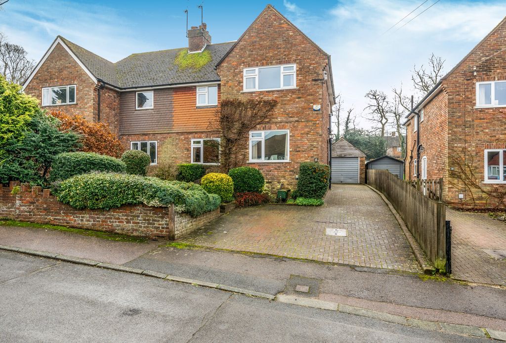 Property photo 1 of 19 1393822-1-697B387...