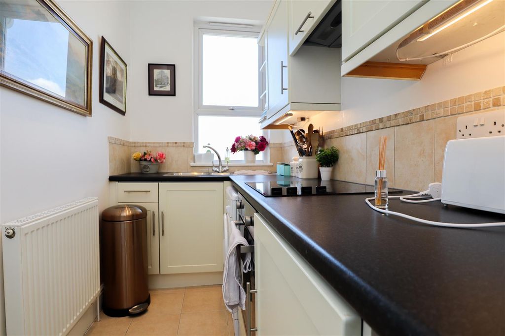 Property photo 1 of 5 Kitchen