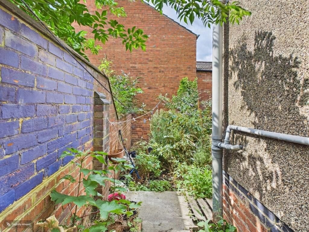 Property photo 3 of 5