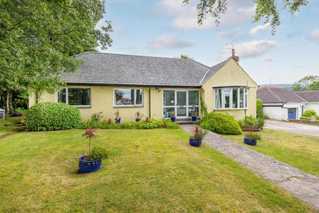 Property photo 1 of 31