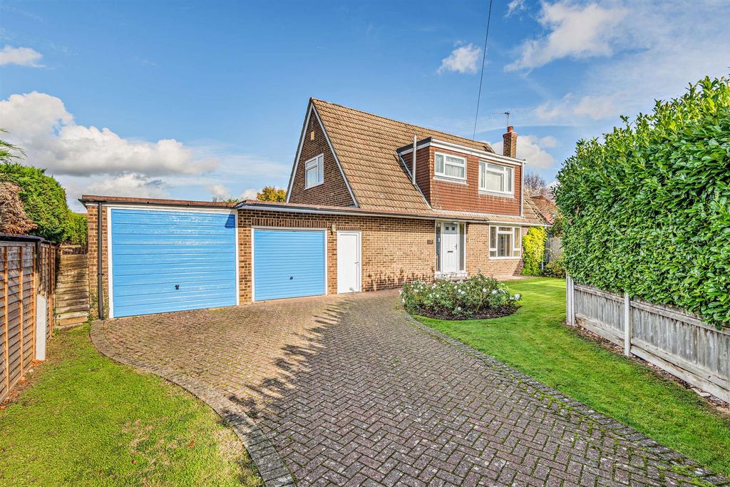 Property photo 1 of 19 8667771-Exterior01-800.Jpg