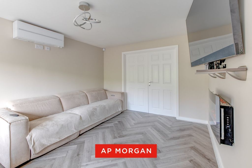 Property photo 3 of 18 Picture No. 45