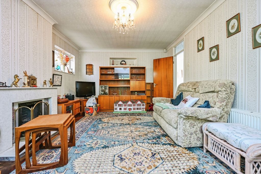 Property photo 2 of 17 Pbox-Img.Jpg