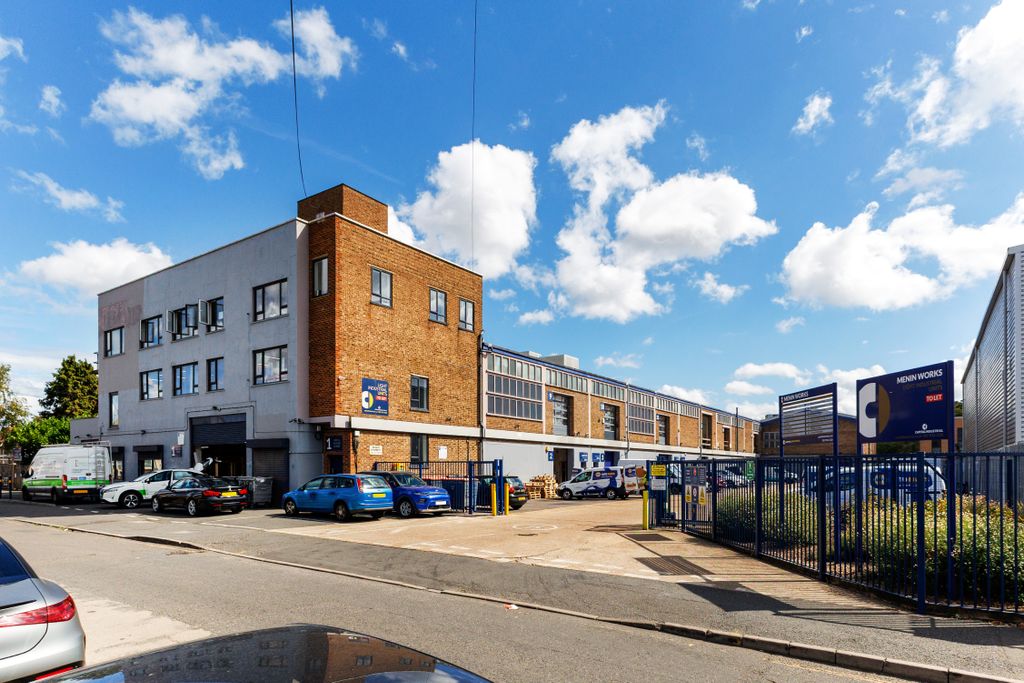 Property photo 1 of 5