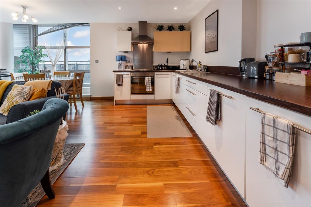 Property photo 2 of 15 03.Jpg