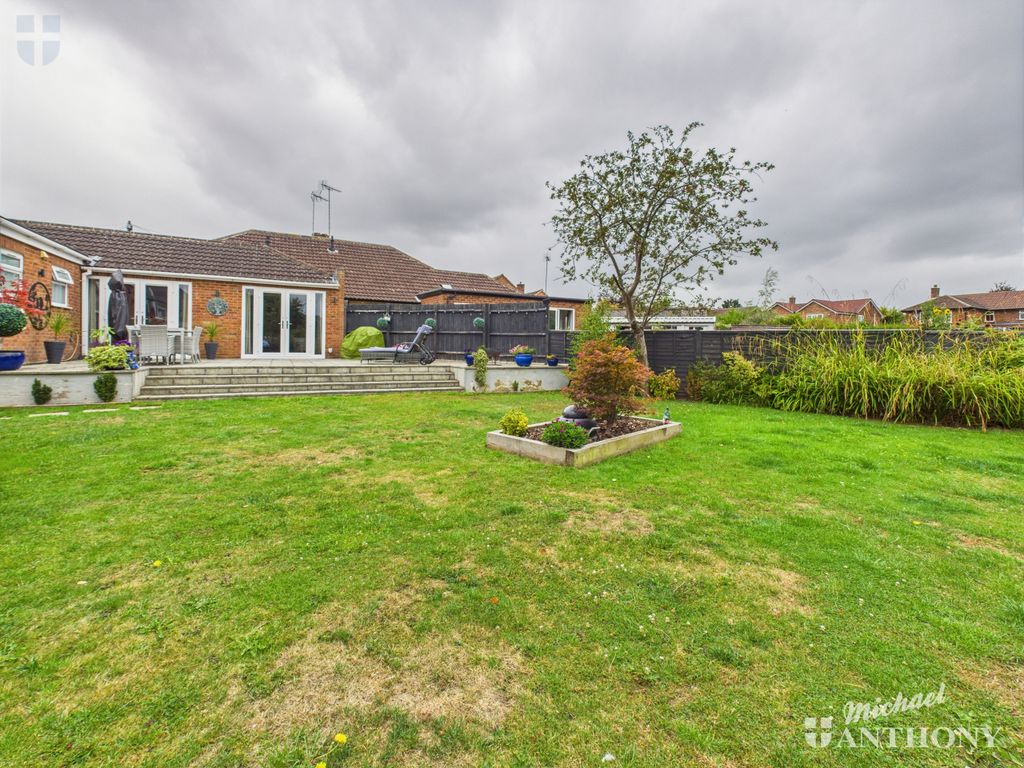 Property photo 3 of 20 Cam03852G0-Pr0372-Still020