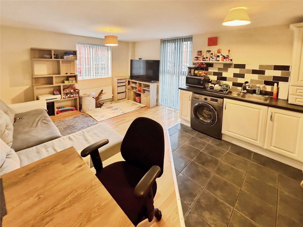 Property photo 3 of 6 Lounge Diner Kitchen