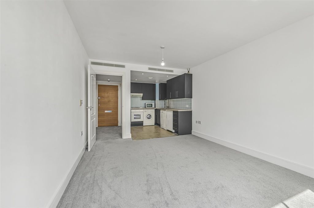 Property photo 3 of 9 Reception, Warwick Building, Eden Harper Sw11