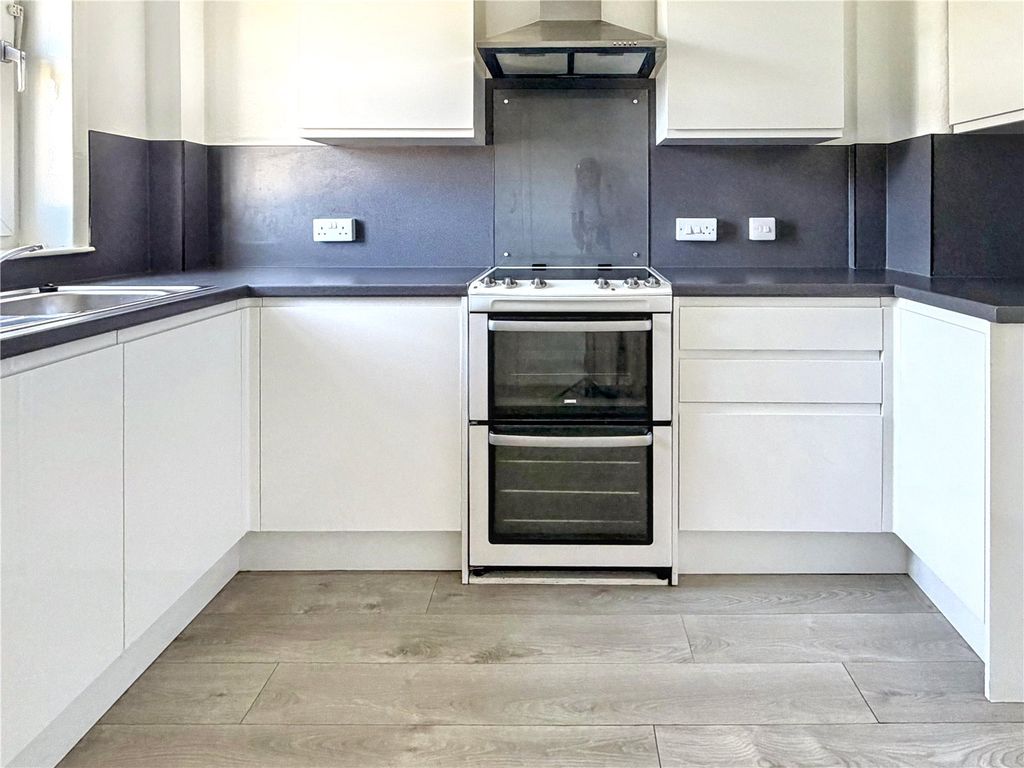 Property photo 2 of 14 Picture No. 08