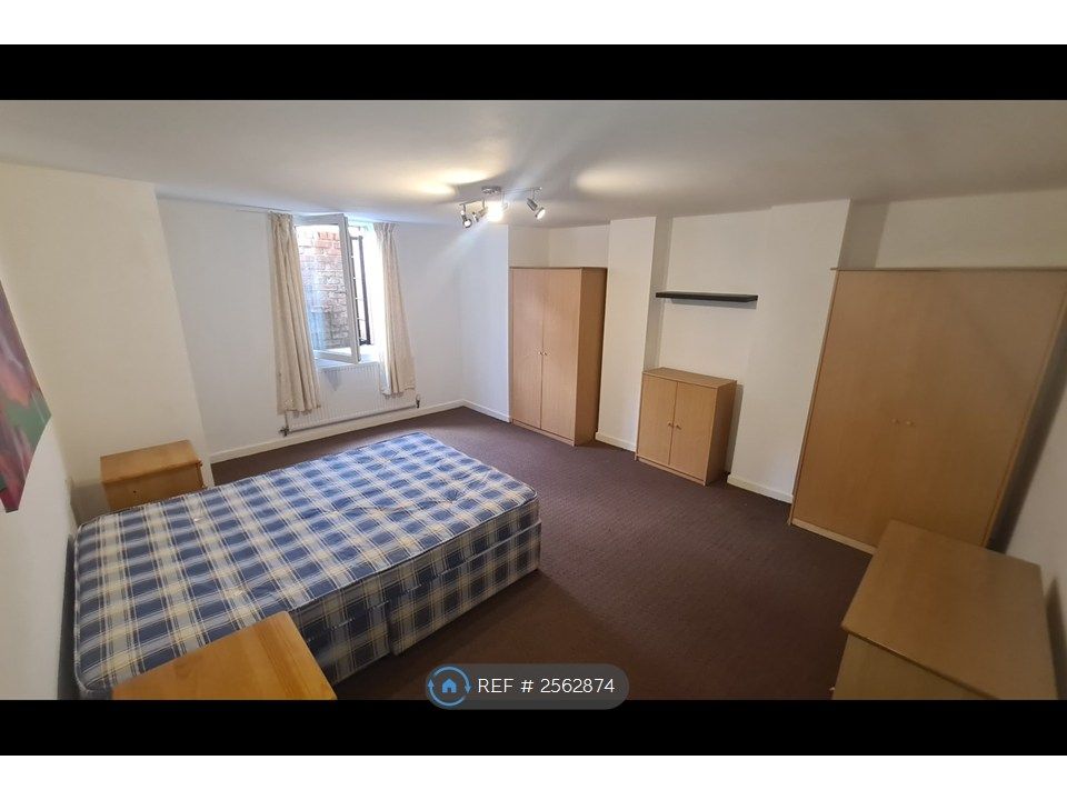 Property photo 2 of 8