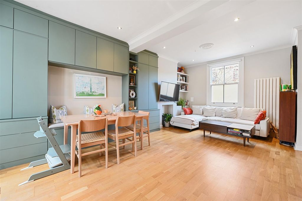 Property photo 1 of 11 Fb - Banim Street - Receptiona1 (1).Jpg