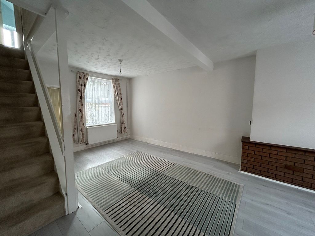 Property photo 2 of 9 Lounge Diner 2