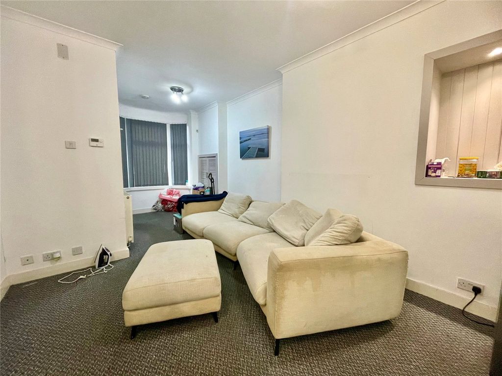 Property photo 2 of 10 Lounge/Diner