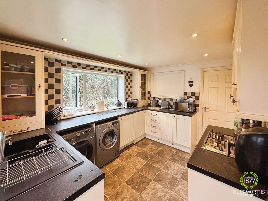 Property photo 3 of 38