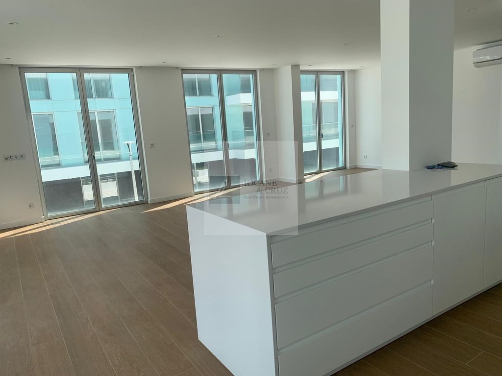 Property photo 3 of 25